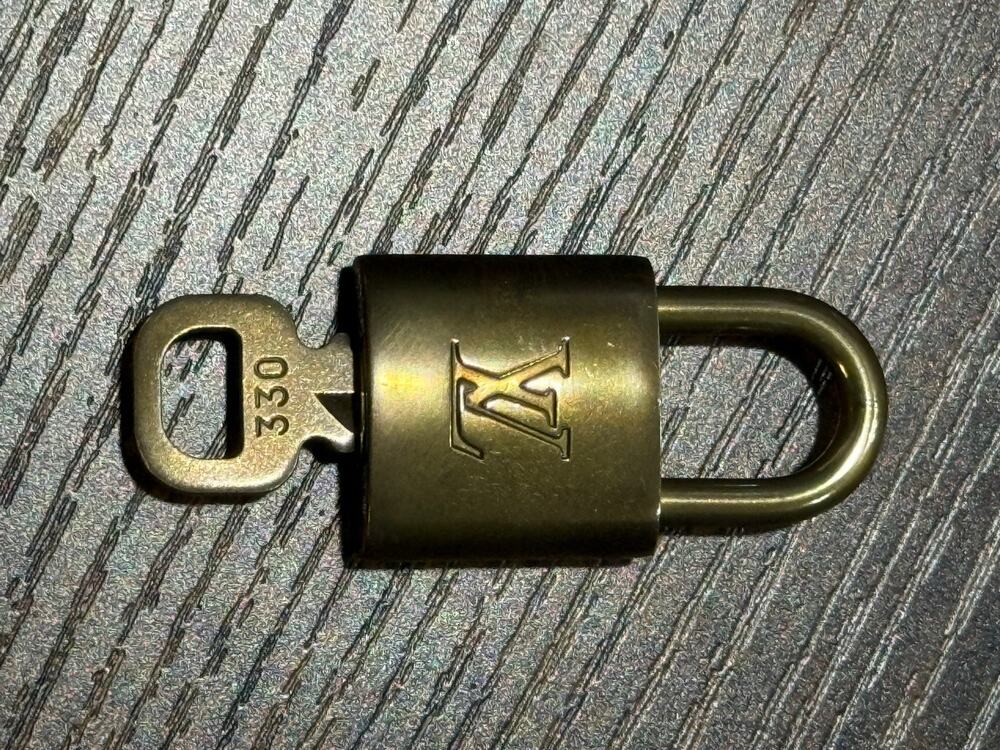 Authentic Louis Vuitton Vintage Brass Padlock Lock & Key Set #330